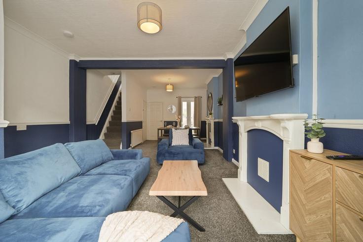 Cleethorpes, Cleethorpes에 위치한 Building Taylor Street - high-demand-hideaways-ltd - 1639959 유닛의 세련된 인테리어가 돋보이는 거실 Cleethorpes, Cleethorpes에 위치한 Building Taylor Street - high-demand-hideaways-ltd - 1639959 유닛의 세련된 인테리어가 돋보이는 거실