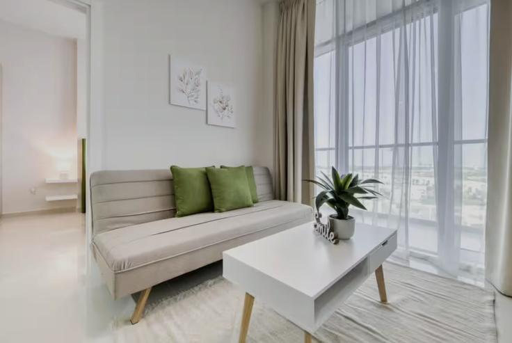 Salle de séjour élégante avec mobilier moderne dans un appartement à Building Hessa Street - hive-holiday-homes-dubai - 1256266 - DXB à Dubai, Dubai