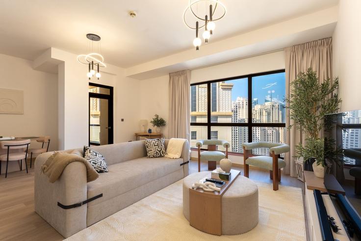Building Al Sayorah Street - hive-holiday-homes-dubai - 1256317 - DXB adresindeki bir dairede modern mobilyalarla zarif bir şekilde tasarlanmış oturma odası Dubai Marina, Dubai