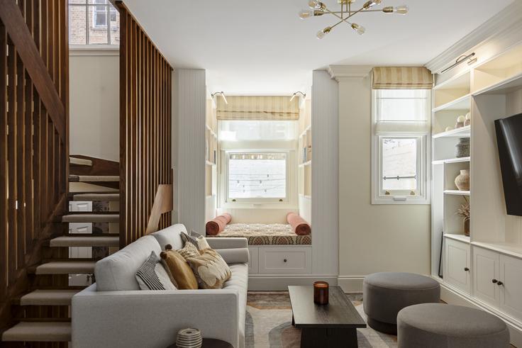 City of Westminster, London에 위치한 Building Knox Street - hive-stays-ltd - 1383573 유닛의 세련된 인테리어가 돋보이는 거실