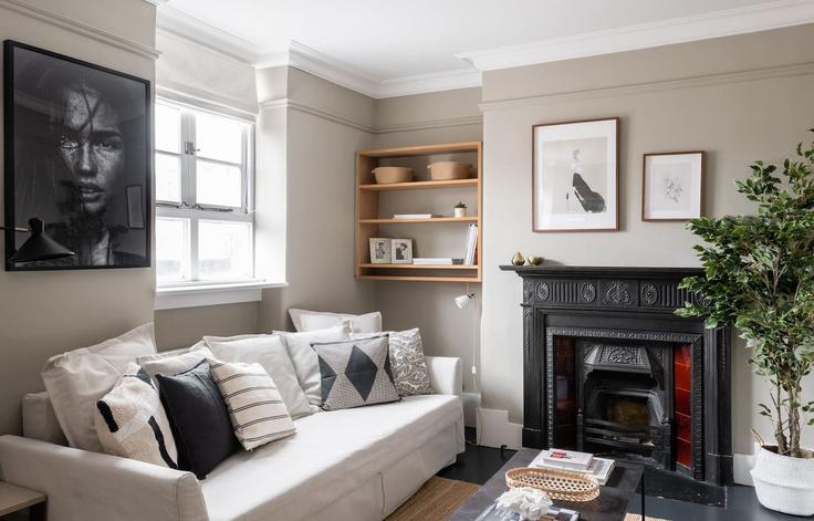 Building Irving Street - hok-living - 1303108 - LON adresindeki bir dairede modern mobilyalarla zarif bir şekilde tasarlanmış oturma odası City of Westminster, London