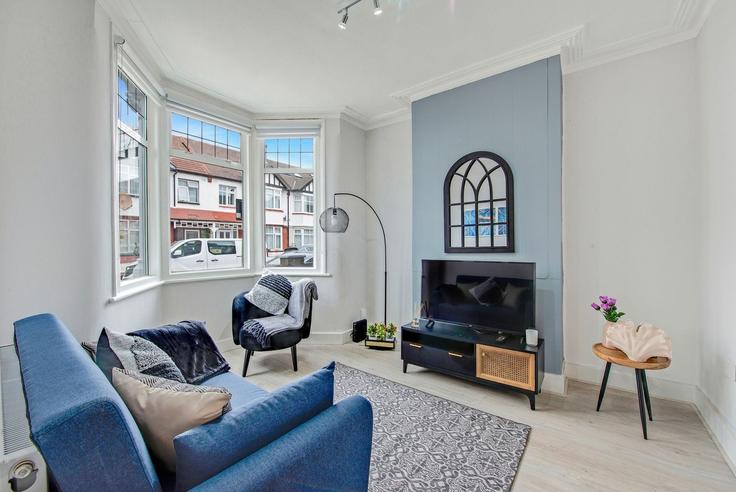London Borough of Haringey, London에 위치한 Building 13 Mitchley Road - home-to-host-usa - 1635293 유닛의 세련된 인테리어가 돋보이는 거실