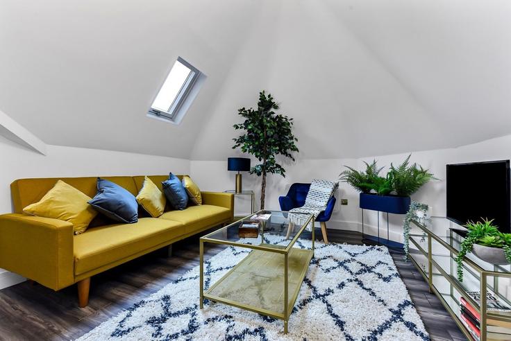 London London Borough of HaringeyのBuilding Elder Avenue - home-to-host-usa - 1466571のアパートメントにある、モダンな家具を備えたエレガントなデザインのリビングルーム