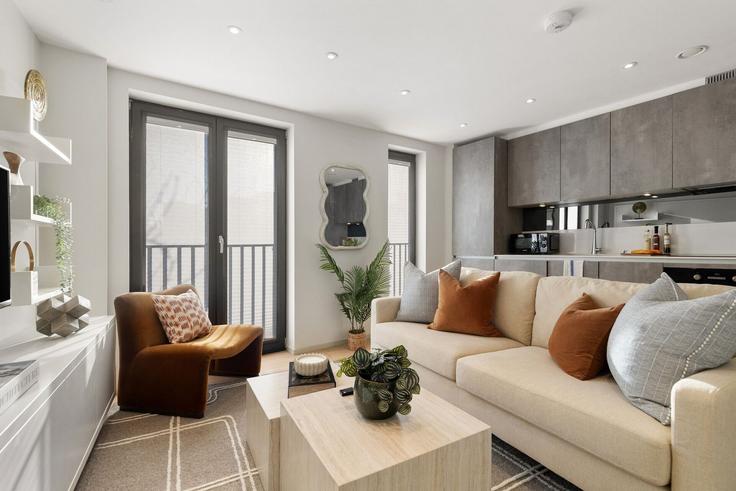 Elegante sala de estar con mobiliario moderno en un apartamento en Building Seven Sisters Road - home-to-host-usa - 1466903 en London Borough of Haringey, London