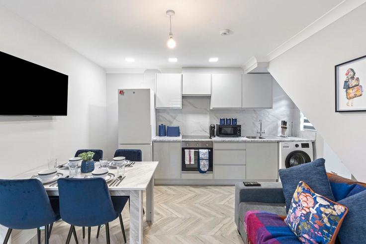 Elegant gestaltetes Wohnzimmer mit moderner Einrichtung in einer Wohnung im Building 2C Vivian Road - home-to-host-usa - 1466683 in London Borough of Tower Hamlets, London Elegant gestaltetes Wohnzimmer mit moderner Einrichtung in einer Wohnung im Building 2C Vivian Road - home-to-host-usa - 1466683 in London Borough of Tower Hamlets, London