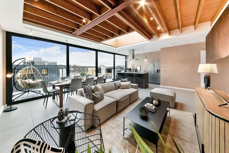 Elegante sala de estar con mobiliario moderno en un apartamento en Building Tudor Grove - home-to-host-usa - 1466583 en London Borough of Hackney, London Elegante sala de estar con mobiliario moderno en un apartamento en Building Tudor Grove - home-to-host-usa - 1466583 en London Borough of Hackney, London