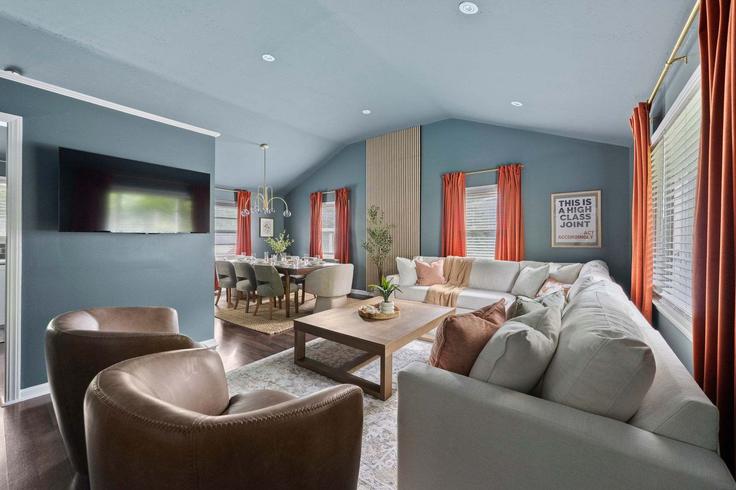 Elegante sala de estar con mobiliario moderno en un apartamento en Building Bernard Road - homehop-pm - 1642990 en Columbus, Columbus Elegante sala de estar con mobiliario moderno en un apartamento en Building Bernard Road - homehop-pm - 1642990 en Columbus, Columbus