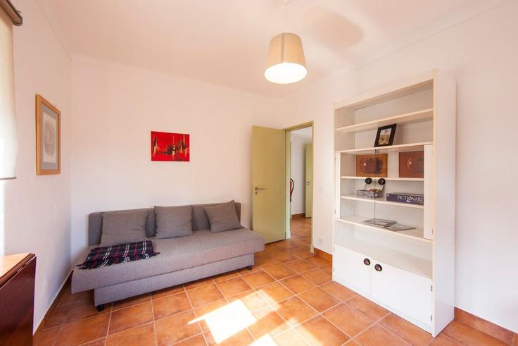 Salle de séjour élégante avec mobilier moderne dans un appartement à Building Rua das Flores - homesbnbird - 1422308 à União das freguesias de Sintra (Santa Maria e São Miguel, São Martinho e São Pedro de Penaferrim), Sintra Salle de séjour élégante avec mobilier moderne dans un appartement à Building Rua das Flores - homesbnbird - 1422308 à União das freguesias de Sintra (Santa Maria e São Miguel, São Martinho e São Pedro de Penaferrim), Sintra