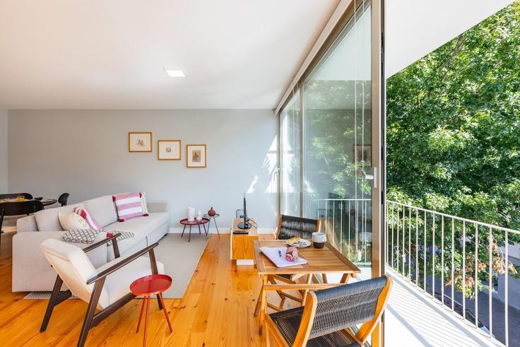 Lordelo do Ouro e Massarelos, Porto에 위치한 Building Rua da Meditação 34 - homesbnbird - 1422137 유닛의 세련된 인테리어가 돋보이는 거실