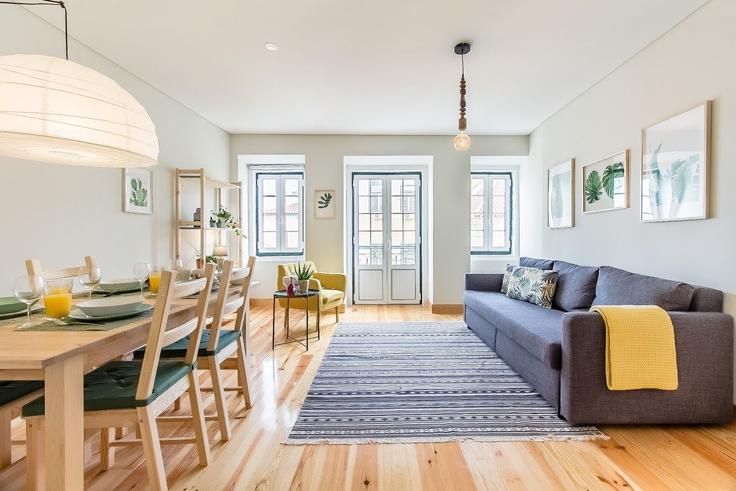 Estrela, Lisbon에 위치한 Building Rua Presidente Arriaga 54 - homesbnbird - 1421979 유닛의 세련된 인테리어가 돋보이는 거실