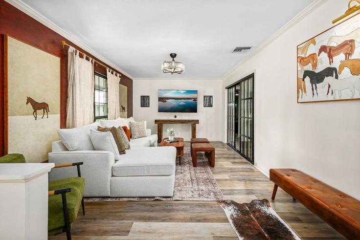 San Antonio, San Antonio에 위치한 Building Starhill Drive - hometeam - 1373669 유닛의 세련된 인테리어가 돋보이는 거실