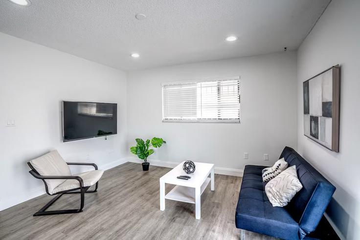 Miami, Miami에 위치한 Building Southwest 7th Street - hospedanos - 1056514 - MIA 유닛의 세련된 인테리어가 돋보이는 거실 Miami, Miami에 위치한 Building Southwest 7th Street - hospedanos - 1056514 - MIA 유닛의 세련된 인테리어가 돋보이는 거실