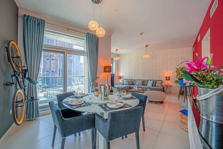 Salle de séjour élégante avec mobilier moderne dans un appartement à Building Sh Mohammed Bin Rashid Blvd - hospitality-expert-holiday-homes - 1335118 à Downtown Dubai, Dubai Salle de séjour élégante avec mobilier moderne dans un appartement à Building Sh Mohammed Bin Rashid Blvd - hospitality-expert-holiday-homes - 1335118 à Downtown Dubai, Dubai