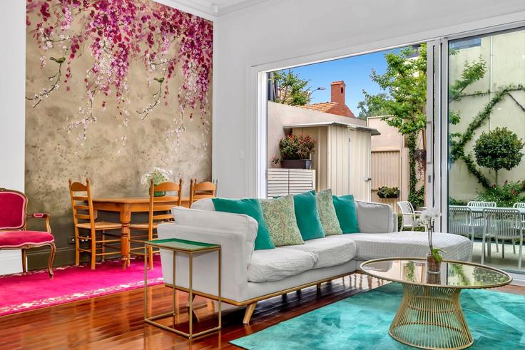 Salle de séjour élégante avec mobilier moderne dans un appartement à Building Curtis Street - host-solutions - 1643682 à North Adelaide, Adelaide Salle de séjour élégante avec mobilier moderne dans un appartement à Building Curtis Street - host-solutions - 1643682 à North Adelaide, Adelaide