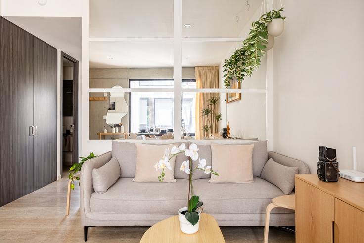 Elegant gestaltetes Wohnzimmer mit moderner Einrichtung in einer Wohnung im Building Calle Doctor Carmona y Valle - hostair - 1582514 in Mexico City, Mexico City Elegant gestaltetes Wohnzimmer mit moderner Einrichtung in einer Wohnung im Building Calle Doctor Carmona y Valle - hostair - 1582514 in Mexico City, Mexico City