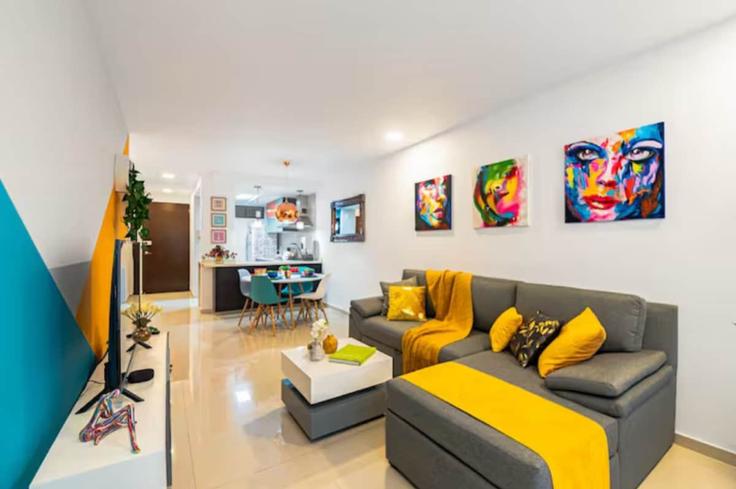 Elegant gestaltetes Wohnzimmer mit moderner Einrichtung in einer Wohnung im Building Calle Chilpancingo - hostair - 1582622 in Mexico City, Mexico City Elegant gestaltetes Wohnzimmer mit moderner Einrichtung in einer Wohnung im Building Calle Chilpancingo - hostair - 1582622 in Mexico City, Mexico City