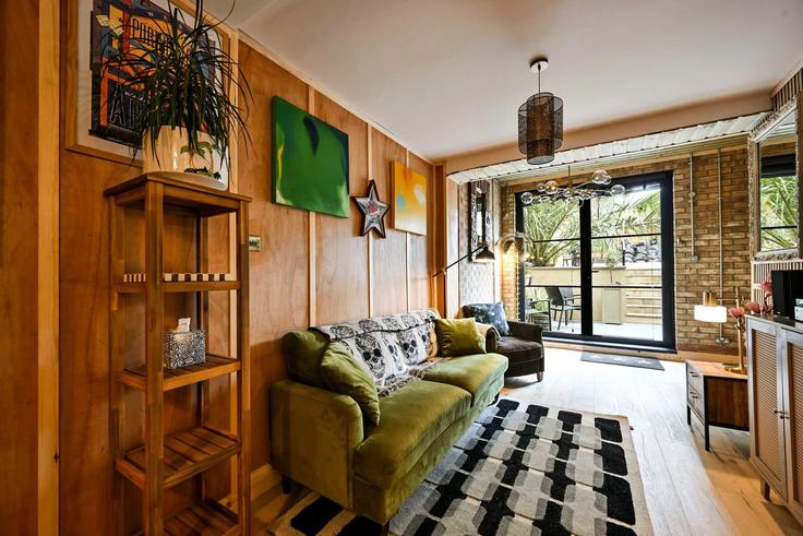 Salle de séjour élégante avec mobilier moderne dans un appartement à Building Westbourne Park Road - hostedbysleepover - 1570198 à Royal Borough of Kensington and Chelsea, London Salle de séjour élégante avec mobilier moderne dans un appartement à Building Westbourne Park Road - hostedbysleepover - 1570198 à Royal Borough of Kensington and Chelsea, London