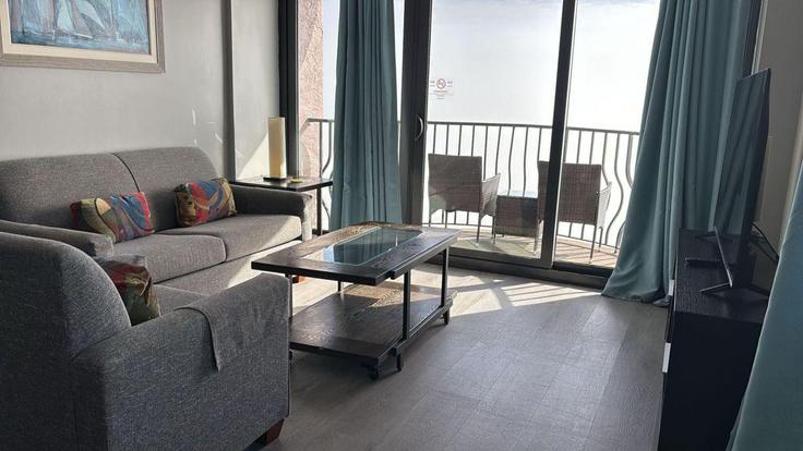 Myrtle Beach, Myrtle Beach에 위치한 Building North Ocean Boulevard - hosteeva - 1269146 - USA 유닛의 세련된 인테리어가 돋보이는 거실
