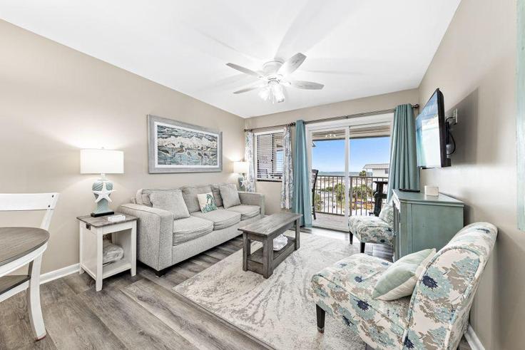 Salle de séjour élégante avec mobilier moderne dans un appartement à Building Plantation Road - hosteeva - 1268095 - USA à Gulf Shores, Gulf Shores Salle de séjour élégante avec mobilier moderne dans un appartement à Building Plantation Road - hosteeva - 1268095 - USA à Gulf Shores, Gulf Shores