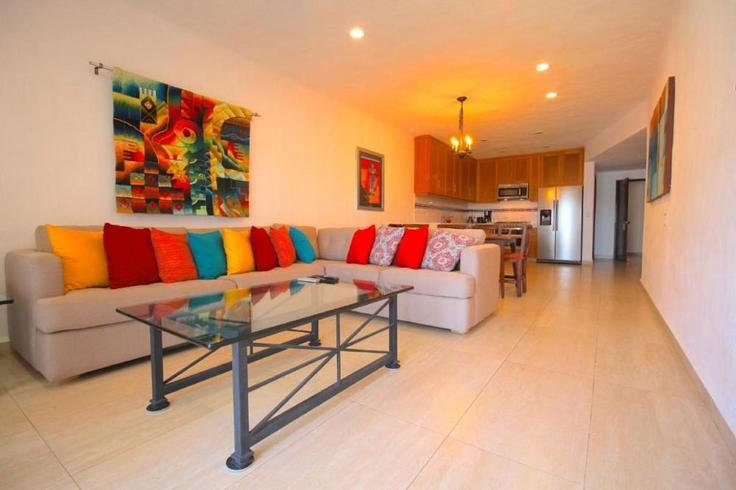 Building Puerto Vallarta - Jalisco - hosteeva - 1267267 - MEX adresindeki bir dairede modern mobilyalarla zarif bir şekilde tasarlanmış oturma odası Puerto Vallarta, Puerto Vallarta