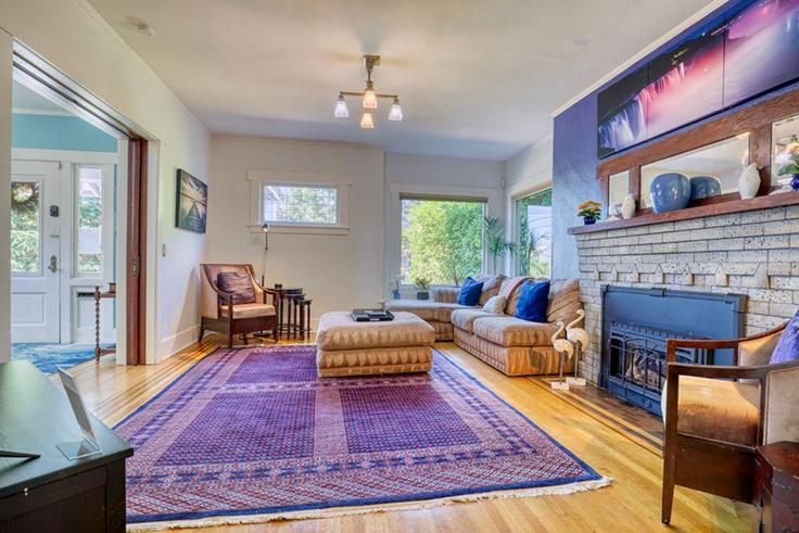 Salle de séjour élégante avec mobilier moderne dans un appartement à Building West McGraw Street - hosteeva - 1266537 - SEA à Seattle, Seattle Salle de séjour élégante avec mobilier moderne dans un appartement à Building West McGraw Street - hosteeva - 1266537 - SEA à Seattle, Seattle