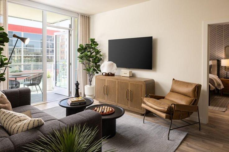 Building South Taaffe Street - hosteeva - 1314286 - SFO adresindeki bir dairede modern mobilyalarla zarif bir şekilde tasarlanmış oturma odası Sunnyvale, Sunnyvale Building South Taaffe Street - hosteeva - 1314286 - SFO adresindeki bir dairede modern mobilyalarla zarif bir şekilde tasarlanmış oturma odası Sunnyvale, Sunnyvale