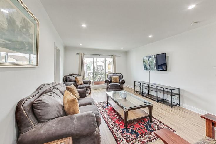 San FranciscoSan Francisco의 46th Avenue(1259144P)에 위치한 3베드룸 풀퍼니시드 아파트 - 사진1 San FranciscoSan Francisco의 46th Avenue(1259144P)에 위치한 3베드룸 풀퍼니시드 아파트 - 사진1