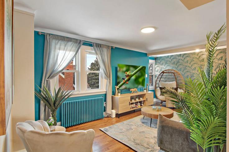 Chicago, Chicago 소재 Building North Ozark Avenue - house-of-living21 - 1366969 유닛에 마련된, 현대적인 가구로 꾸며진 우아한 디자인의 거실