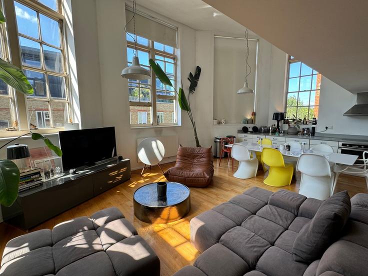 London Borough of Tower Hamlets, London에 위치한 Building Clark Street - houst - 1034338 - LON 유닛의 세련된 인테리어가 돋보이는 거실