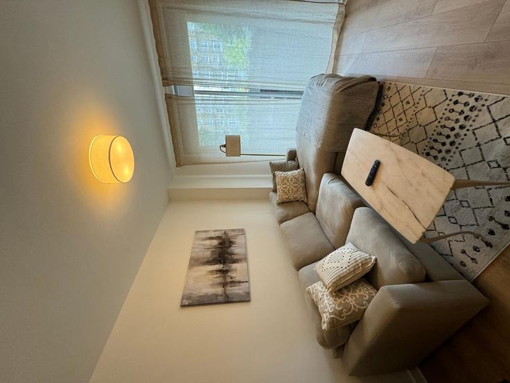 Elegant gestaltetes Wohnzimmer mit moderner Einrichtung in einer Wohnung im Building Cromwell Road - houst - 1033981 - LON in Royal Borough of Kensington and Chelsea, London Elegant gestaltetes Wohnzimmer mit moderner Einrichtung in einer Wohnung im Building Cromwell Road - houst - 1033981 - LON in Royal Borough of Kensington and Chelsea, London