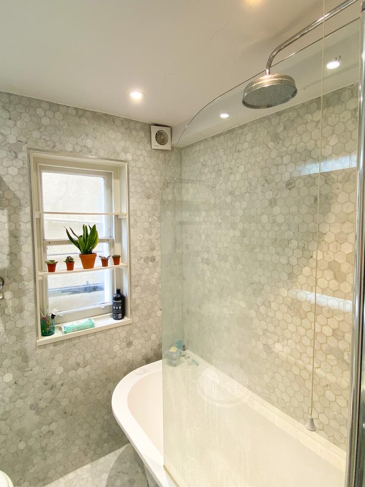 Une salle de bain raffinée et magnifiquement conçue avec des touches sophistiquées sur Building Victoria Park Road - houst - 1033874 - LON à London Borough of Hackney, London