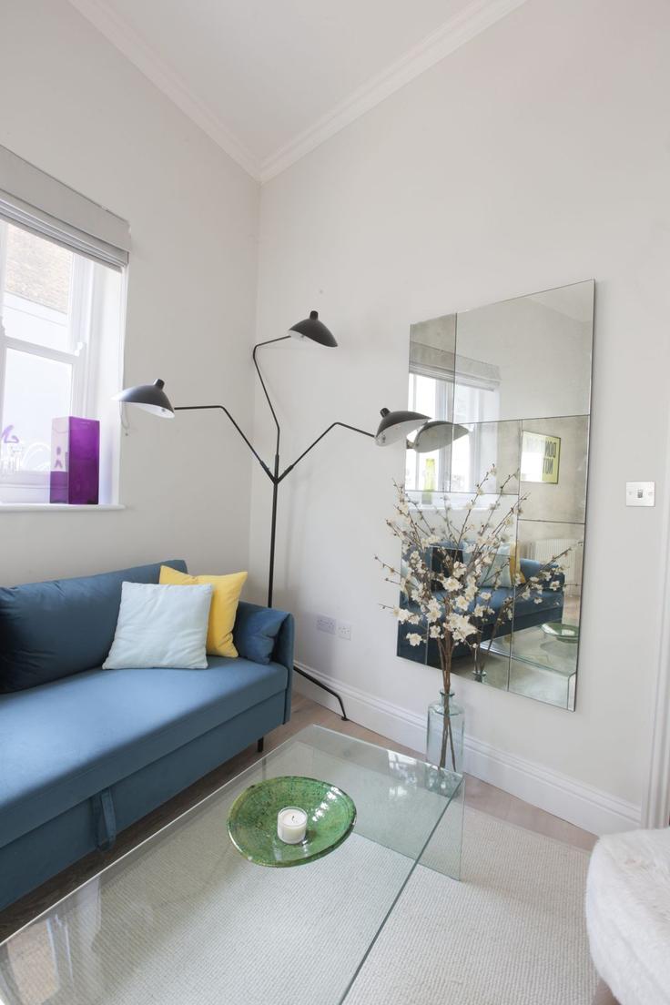 Building Westbourne Park Road - houst - 1033432 - LON adresindeki bir dairede modern mobilyalarla zarif bir şekilde tasarlanmış oturma odası Royal Borough of Kensington and Chelsea, London Building Westbourne Park Road - houst - 1033432 - LON adresindeki bir dairede modern mobilyalarla zarif bir şekilde tasarlanmış oturma odası Royal Borough of Kensington and Chelsea, London