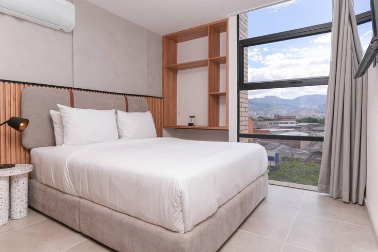 1 apartamento de un dormitorio amueblado en Carrera 43A 1327192P , La Candelaria, Medellín, foto 1