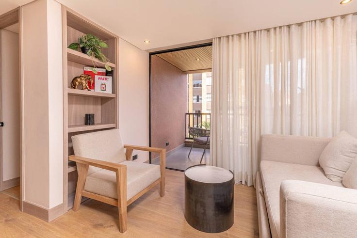 Building Diagonal 75 - housy-host - 1327229 adresindeki bir dairede modern mobilyalarla zarif bir şekilde tasarlanmış oturma odası Laureles - Estadio, Medellin, Medellín Building Diagonal 75 - housy-host - 1327229 adresindeki bir dairede modern mobilyalarla zarif bir şekilde tasarlanmış oturma odası Laureles - Estadio, Medellin, Medellín