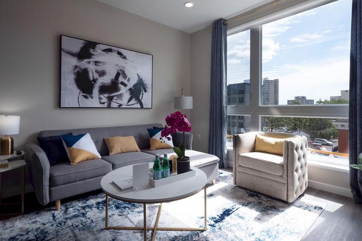 Building Gold Street - hyatus-living - 1383013 adresindeki bir dairede modern mobilyalarla zarif bir şekilde tasarlanmış oturma odası New Haven, New Haven