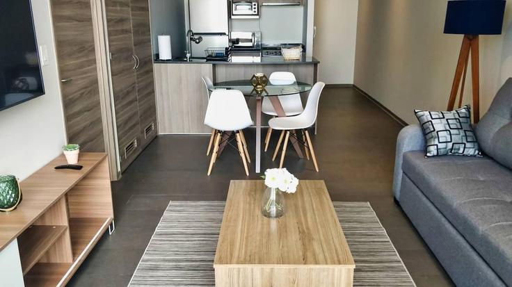 Mexico City, Mexico City에 위치한 Building Avenida Ejército Nacional Mexicano - ihaus-properties - 1282168 - MEX 아파트의 세련된 인테리어가 돋보이는 거실 Mexico City, Mexico City에 위치한 Building Avenida Ejército Nacional Mexicano - ihaus-properties - 1282168 - MEX 아파트의 세련된 인테리어가 돋보이는 거실