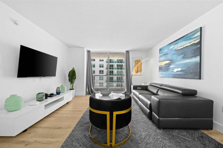 Miami MiamiのBuilding Southeast 12th Street - ilios-rentals - 1592930のアパートメントにある、モダンな家具を備えたエレガントなデザインのリビングルーム Miami MiamiのBuilding Southeast 12th Street - ilios-rentals - 1592930のアパートメントにある、モダンな家具を備えたエレガントなデザインのリビングルーム