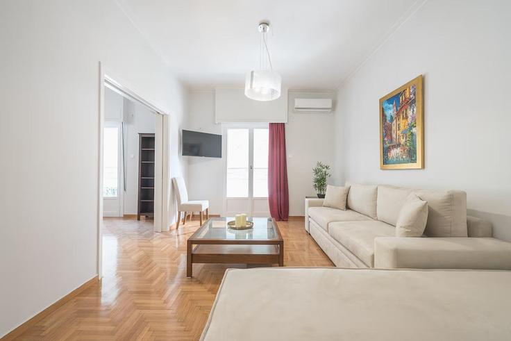 Central Athens, Athens 소재 Building Aristotelous - incobroker - 1365014 유닛에 마련된, 현대적인 가구로 꾸며진 우아한 디자인의 거실 Central Athens, Athens 소재 Building Aristotelous - incobroker - 1365014 유닛에 마련된, 현대적인 가구로 꾸며진 우아한 디자인의 거실