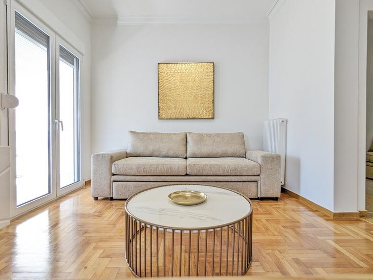 Salle de séjour élégante avec mobilier moderne dans un appartement à Building Elpidos - incobroker - 1364994 à Central Athens, Athens