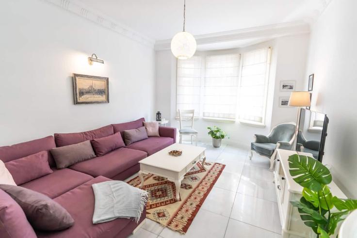 Beyoğlu, İstanbul에 위치한 Building Kadiriler Yokuşu - ipmhomes - 1335864 아파트의 세련된 인테리어가 돋보이는 거실
