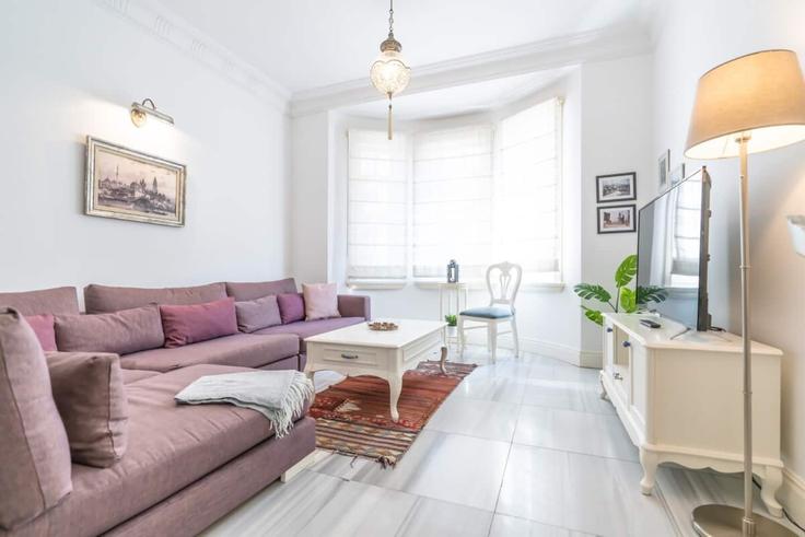 Beyoğlu, İstanbul에 위치한 Building Kadiriler Yokuşu - ipmhomes - 1335866 아파트의 세련된 인테리어가 돋보이는 거실