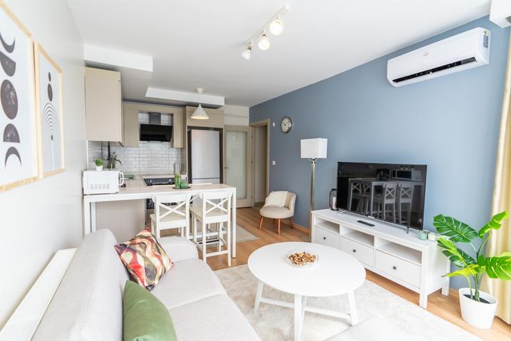 Building Ahu Sokak - ipmhomes - 1335797 adresindeki bir dairede modern mobilyalarla zarif bir şekilde tasarlanmış oturma odası Eyüpsultan, İstanbul Building Ahu Sokak - ipmhomes - 1335797 adresindeki bir dairede modern mobilyalarla zarif bir şekilde tasarlanmış oturma odası Eyüpsultan, İstanbul