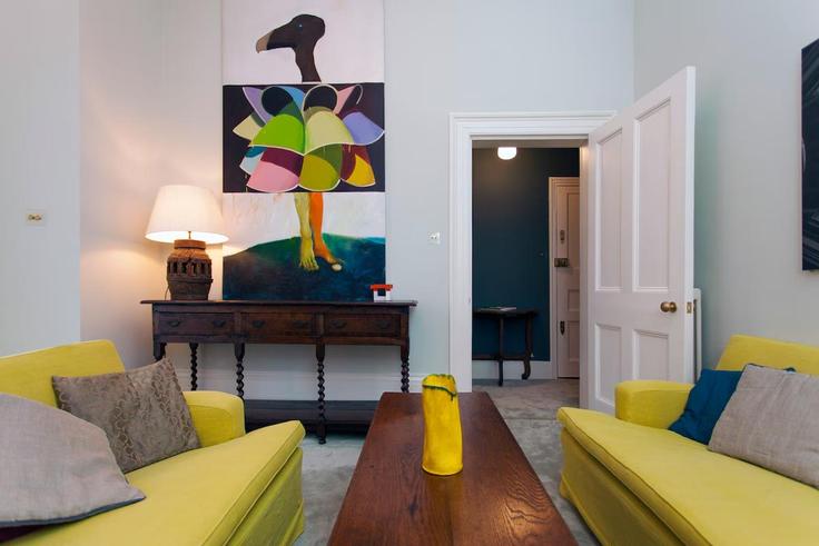 Salle de séjour élégante avec mobilier moderne dans un appartement à Building Addison Place - italianflat-ltd - 1501842 à Royal Borough of Kensington and Chelsea, London Salle de séjour élégante avec mobilier moderne dans un appartement à Building Addison Place - italianflat-ltd - 1501842 à Royal Borough of Kensington and Chelsea, London