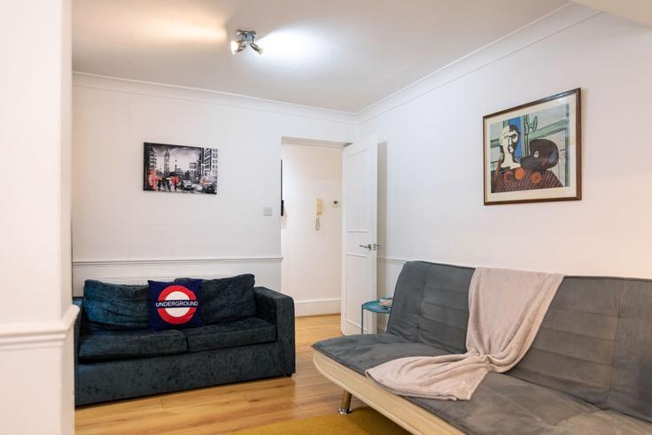 City of Westminster, London에 위치한 Building Cambridge Street - italianflat-ltd - 1501811 유닛의 세련된 인테리어가 돋보이는 거실
