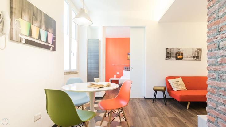 Salle de séjour élégante avec mobilier moderne dans un appartement à Building Via Ignazio Ciaia - italianway-spa - 1538129 à Milan, Milan Salle de séjour élégante avec mobilier moderne dans un appartement à Building Via Ignazio Ciaia - italianway-spa - 1538129 à Milan, Milan