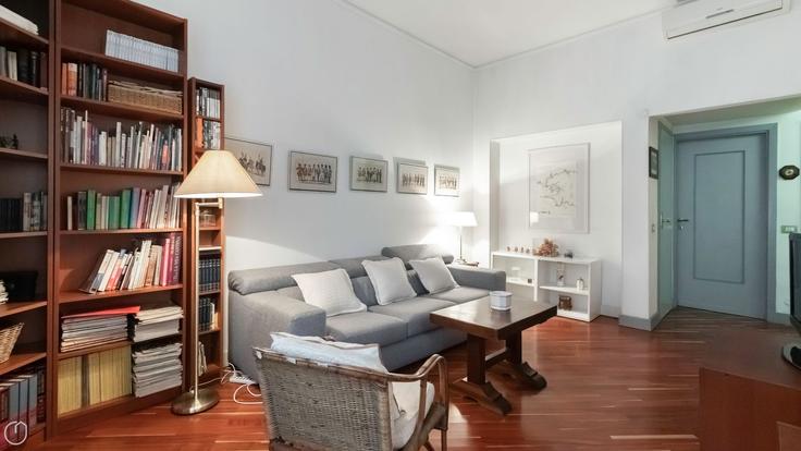 Building Via Giovanni Duprè - italianway-spa - 1538408 adresindeki bir dairede modern mobilyalarla zarif bir şekilde tasarlanmış oturma odası Milan, Milan Building Via Giovanni Duprè - italianway-spa - 1538408 adresindeki bir dairede modern mobilyalarla zarif bir şekilde tasarlanmış oturma odası Milan, Milan