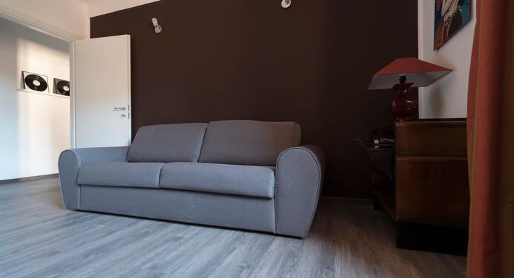 Elegant gestaltetes Wohnzimmer mit moderner Einrichtung in einer Wohnung im Building Via Melzo - italianway-spa - 1538181 in Milan, Milan Elegant gestaltetes Wohnzimmer mit moderner Einrichtung in einer Wohnung im Building Via Melzo - italianway-spa - 1538181 in Milan, Milan