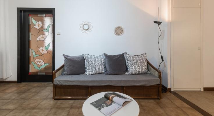 Milan MilanのBuilding Via Tullo Massarani - italianway-spa - 1538236のアパートメントにある、モダンな家具を備えたエレガントなデザインのリビングルーム Milan MilanのBuilding Via Tullo Massarani - italianway-spa - 1538236のアパートメントにある、モダンな家具を備えたエレガントなデザインのリビングルーム