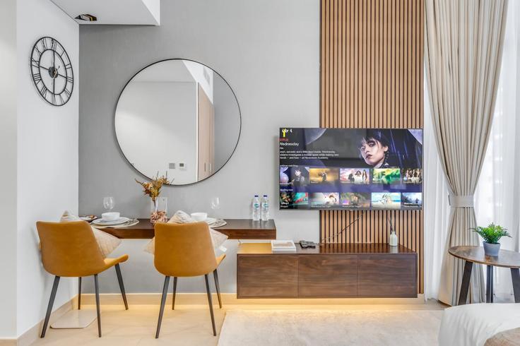 Building Tariaq Bedon Esm - ivy - 1388004 adresindeki bir dairede modern mobilyalarla zarif bir şekilde tasarlanmış oturma odası Nad Al Sheba, Dubai