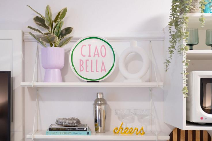 Sala de estar elegantemente projetada com móveis modernos em um apartamento no Building Ann Street - jennys-retreats - 1284971 - AUS em Brisbane City, Brisbane